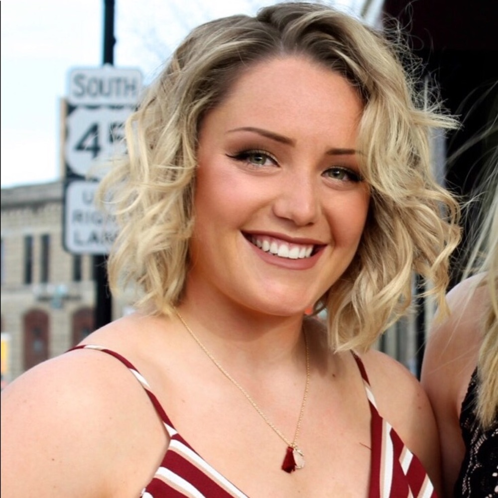 Meet your Posher, Mikaela